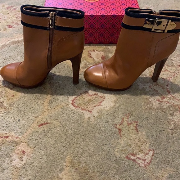 Tory Burch Belinda Cognac Bootie Size 9 - Picture 4 of 11